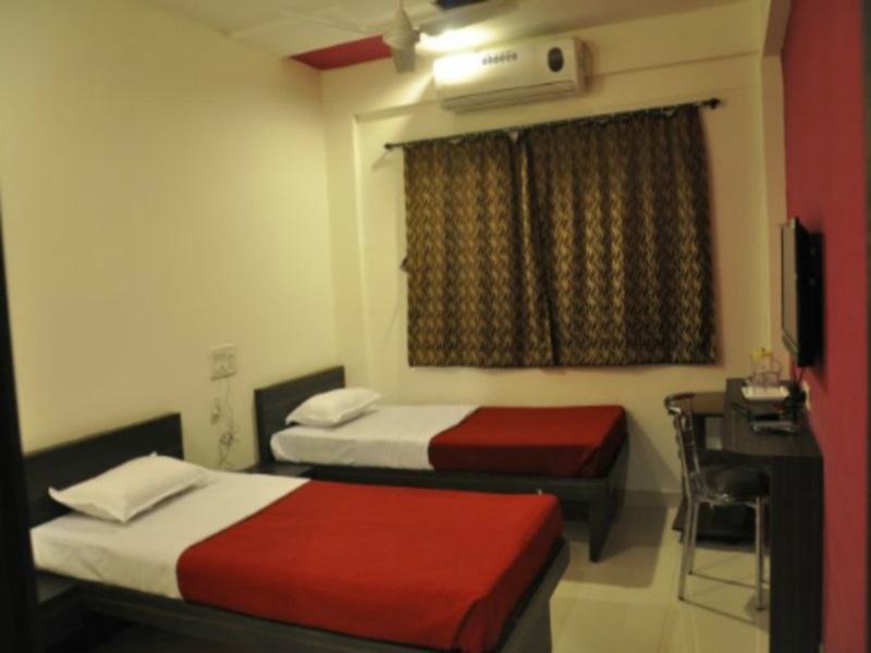 Hotel Alpine Pune Luaran gambar